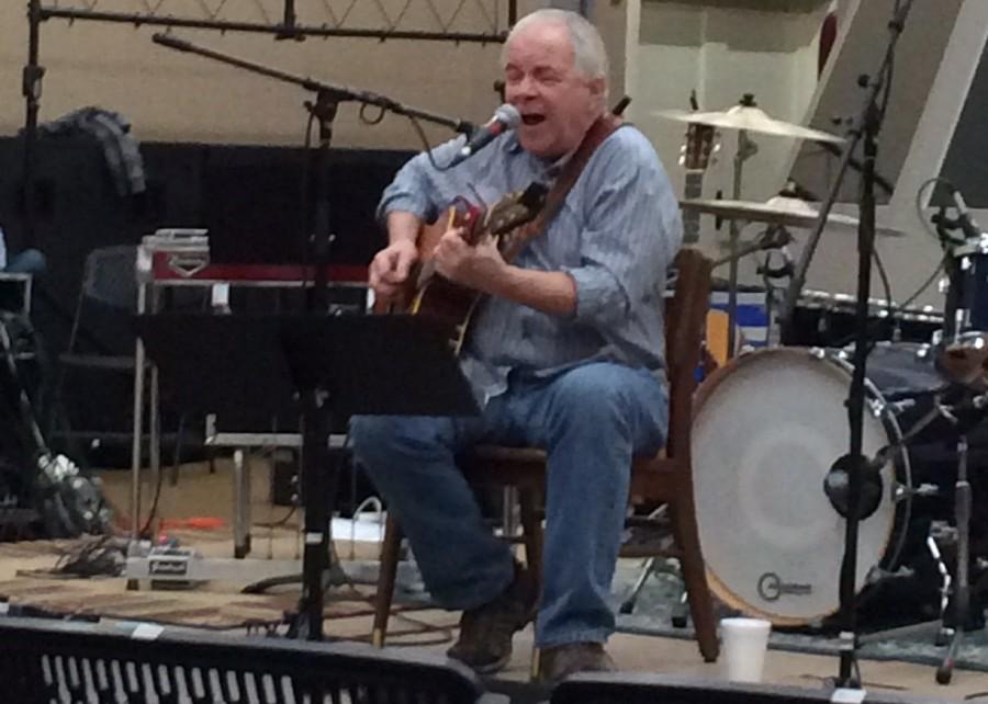 Photo of J.Fred Knobloch at the Thacker Mountain Radio Show at DSU.