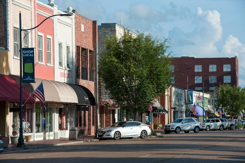 Downtown Cleveland, Miss. offers options for shopping and dining.
